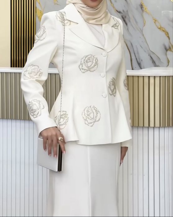 Kostyum yubka Turkiya