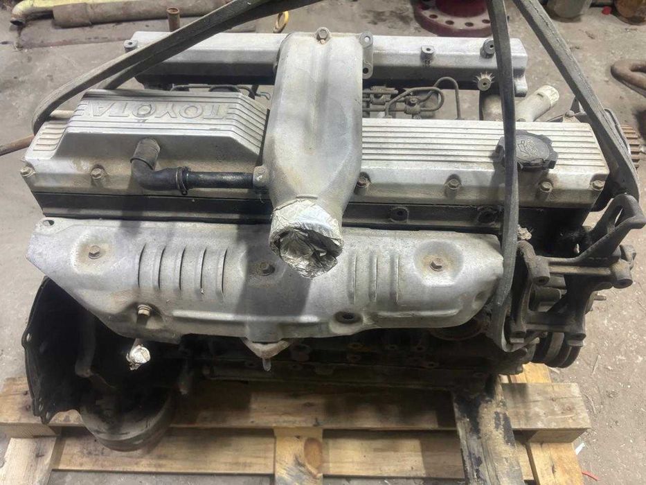 Двигатель Toyota 4,2 дизель.