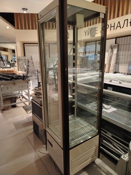 Холодильная витрина