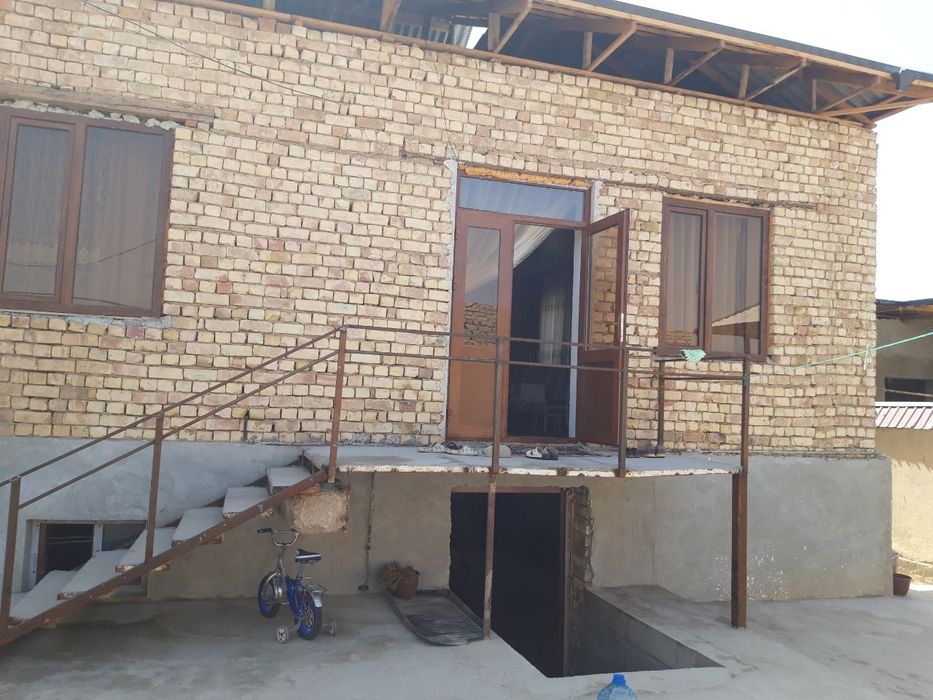 Yangi hovli srochniy sotiladi