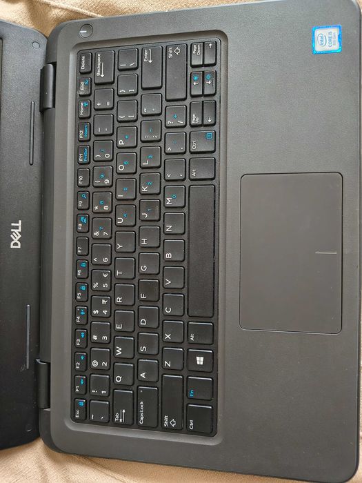 Продава запазен Dell Latitude 3310