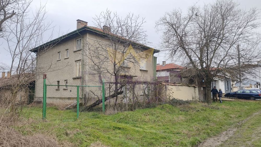 Продава се Къща в Смядово - 313 кв.м за 139 €/кв.м - Снимка #3