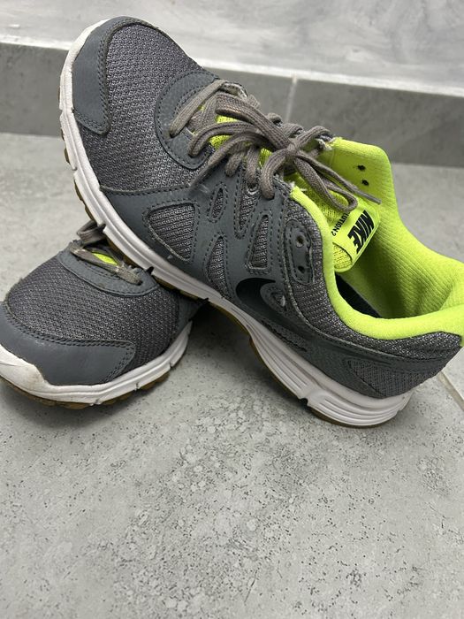 Nike nr 38,5 70 lei
