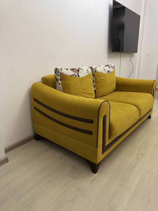 Диван в гостинной