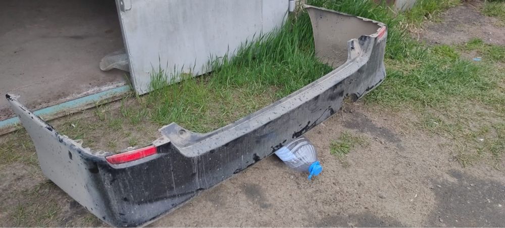 Продам кузовные запчасти