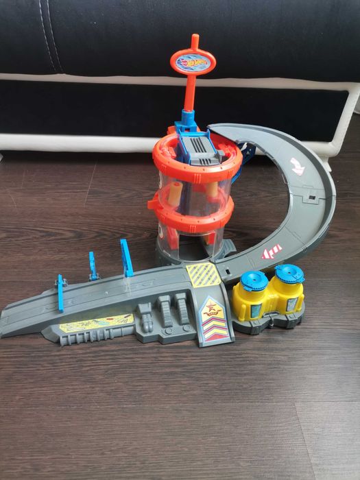Seturi Hot wheels de vanzare