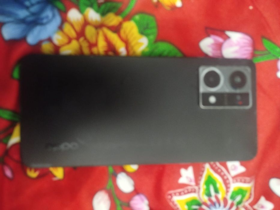 Продам телефон oscal c 80, oppo reno 7