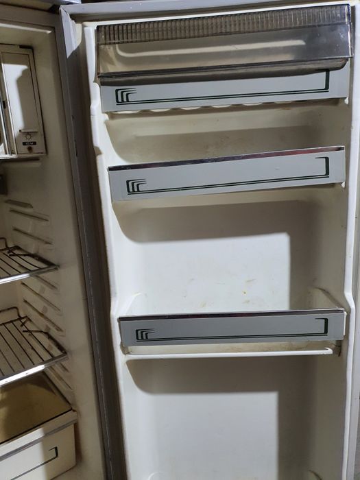 Советский холодильник сотилади, холати зурр