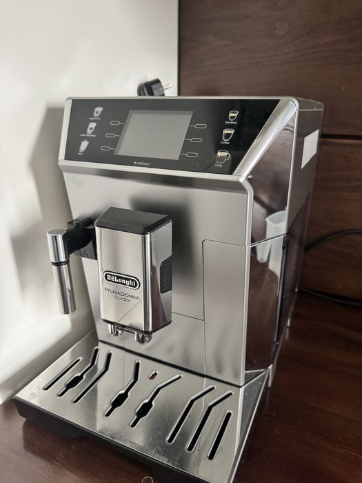 Кофемашина De'Longhi PrimaDonna Class