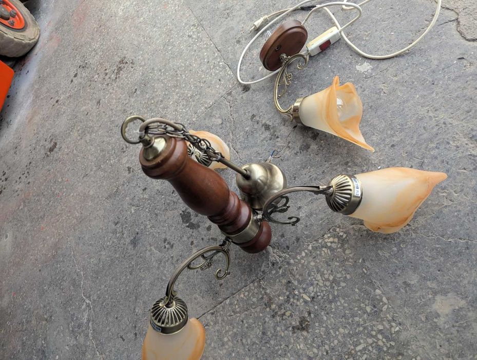 Стар полилей и аплик за стена