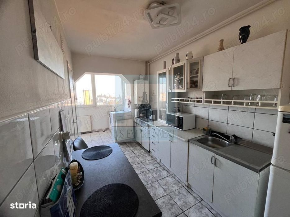 Apartament 3 camere - zona Astra / Calea București
