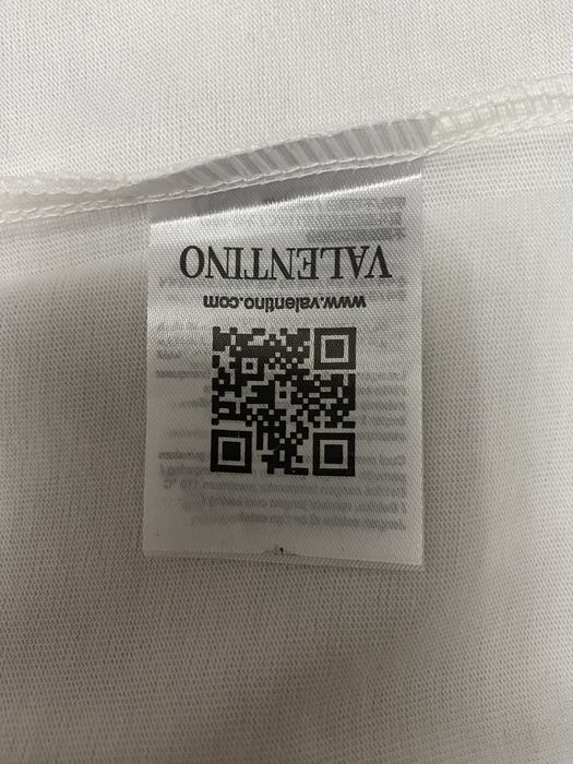 Vand tricou nou de barbati Valentino