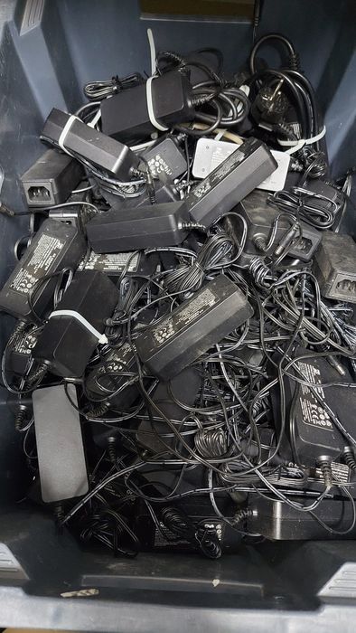 Set 50 alimentatoare 12V 2A, pt camere, routere, dvd, etc