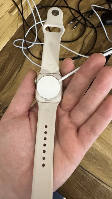 Apple watch SE 2 generation 40mm смарт часовник