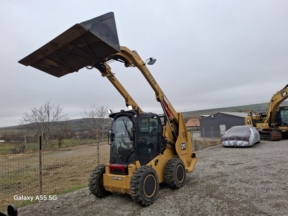 Încărcător frontal