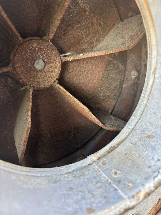 Esaustoare aer cu motor electric