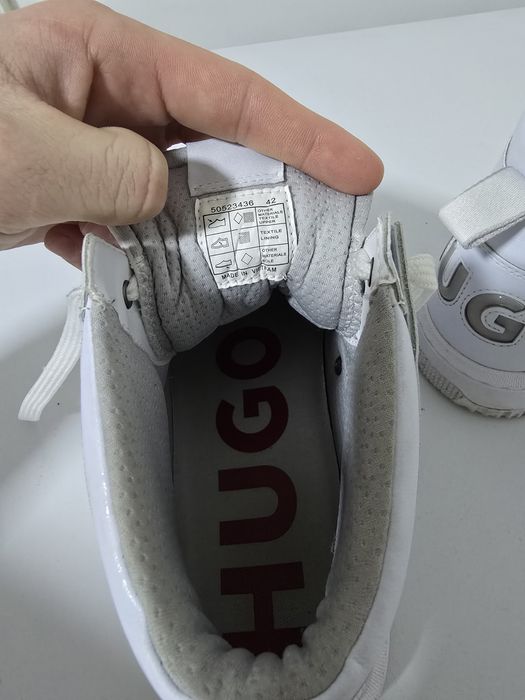 Vând adidasi inalti hugo