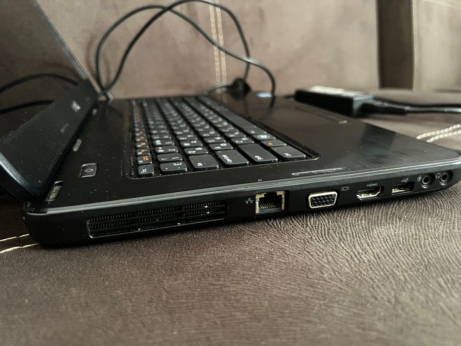 Лаптоп Dell INSPIRON N5050-0200