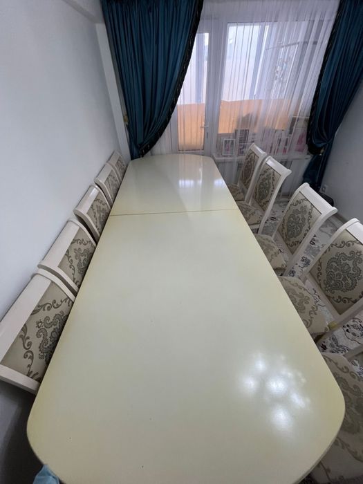 Продам Стол,стулья