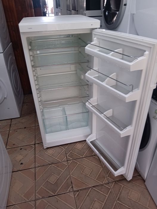 Хладилник охладител Liebherr 120 см.висок с  две години гаранция!