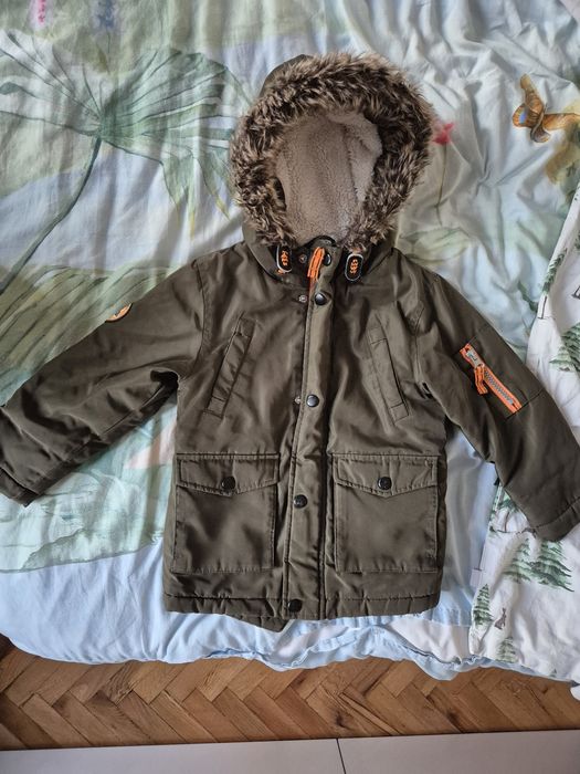 Две детски якета 110 и 98