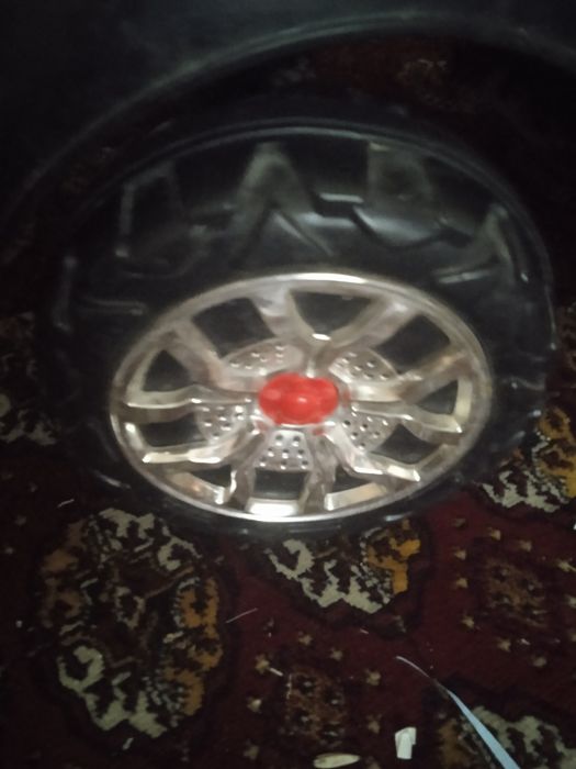 Сотилади мошинча срочно