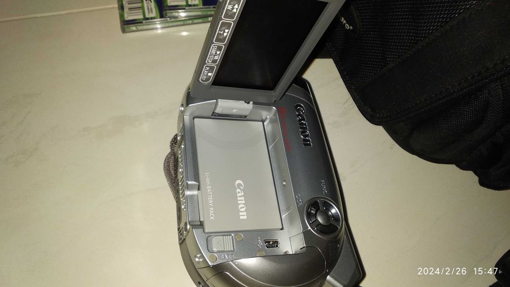 Видео камера CANON