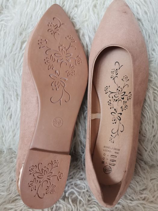 Прекрасни дамски обувки, удобни и практични,! 38 н-р, само пробвани!