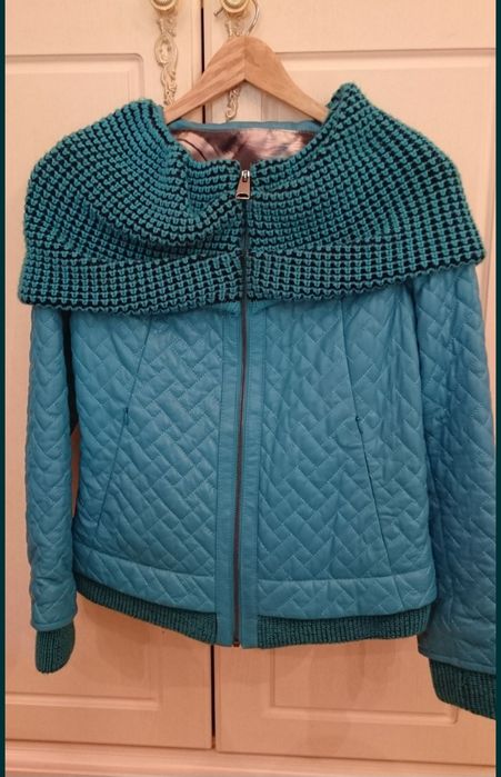 Продам женскую куртку