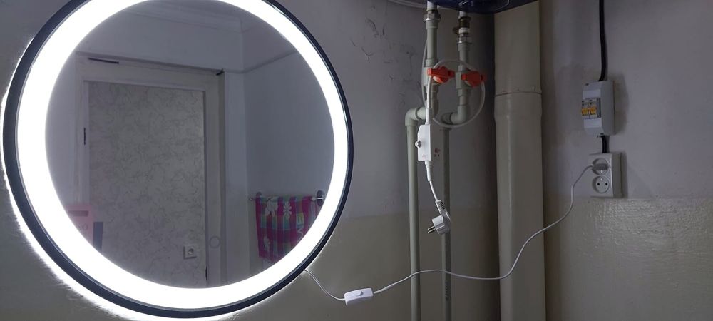 Продам зеркала в отличном состояник