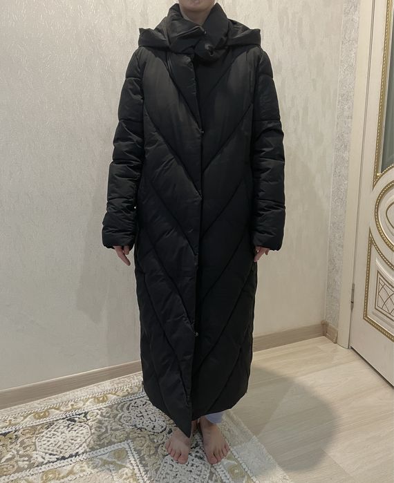 Длинный зимний пуховик