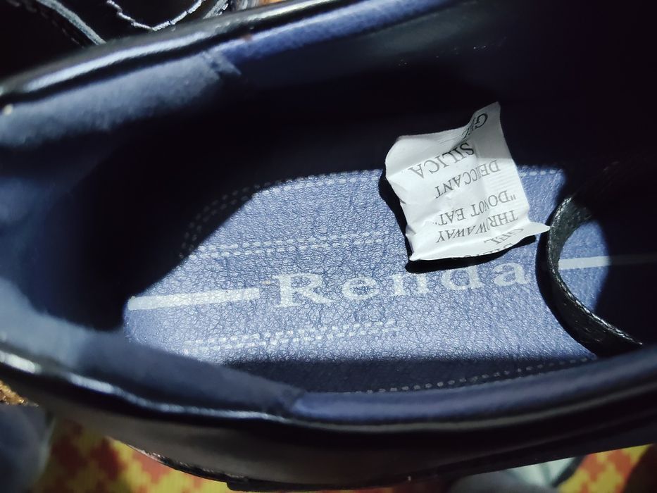 Vând pantofi mărimea 44