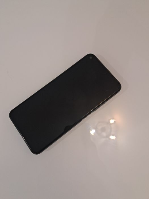 Telefon Huawei Nova 5T (Negru) – Pentru piese / Reparat (Problemă mufă încărcare)
