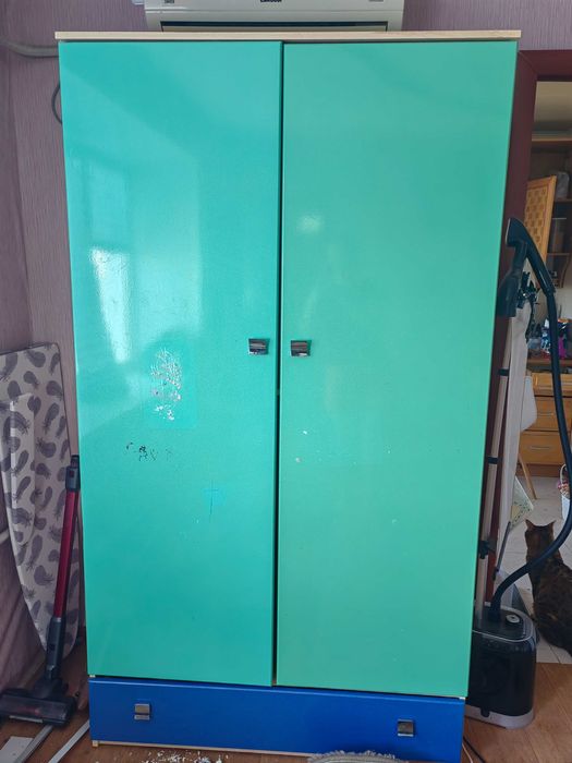 Отдам шкаф детский