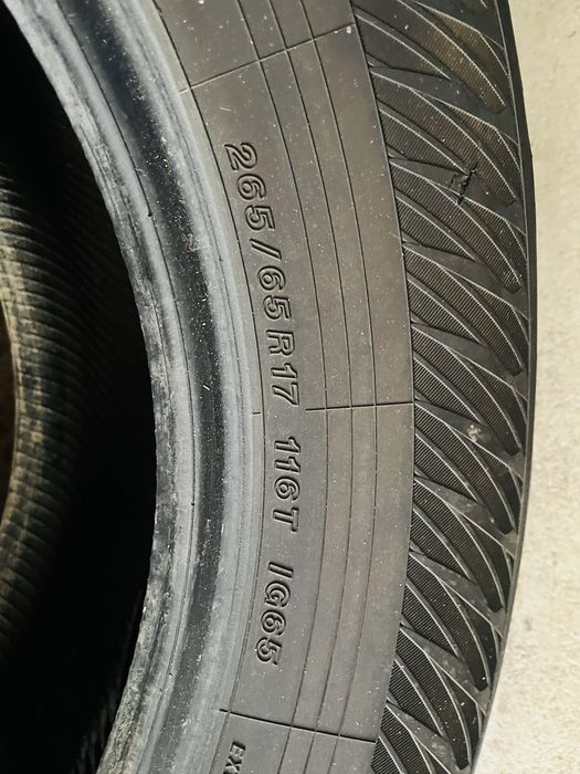 Продам зимние шины Yokohama 265/65 R17