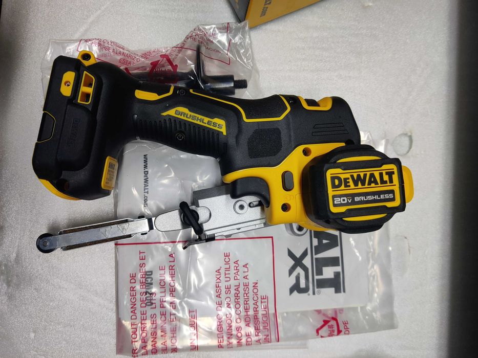 dewalt Ленточная шлифмашина (напильник).