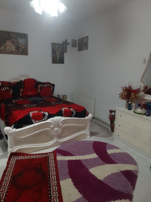 Vand casă în Roman -zona biserica SF Gheorghe