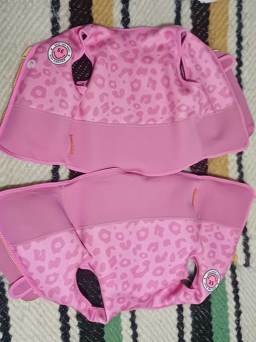 Vesta inot marca Swim Essentials