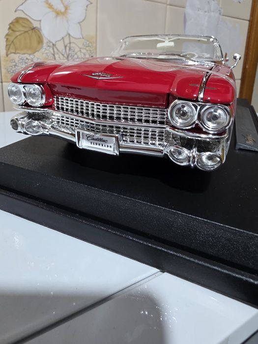 Модел на Cadillac Eldorado (1:18)