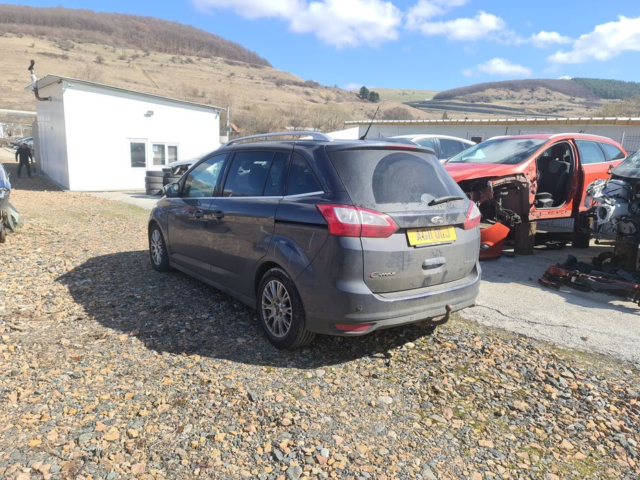 Dezmembrez Ford Grand C-Max 2012 2.0tdci