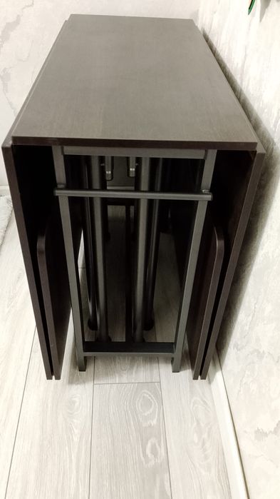 3 метровый стол.