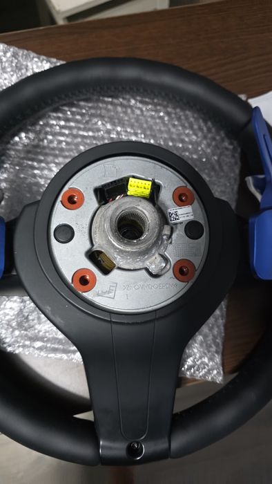 Volan bmw m  f30 f20 f15 f25 f16 f48  ca nou original