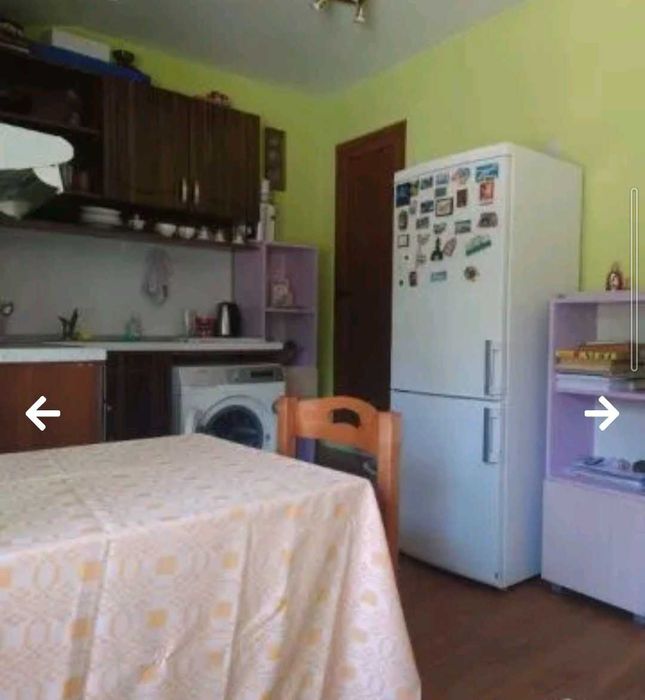 Атрактивен  имот.Самостоятелна къща-Два етажа(първият търговска площ).