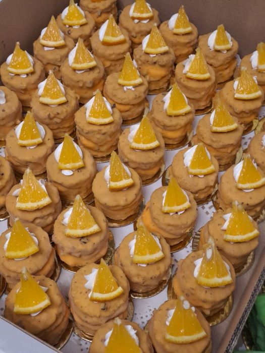 Tartaletka shirinligi va mini perojniylar