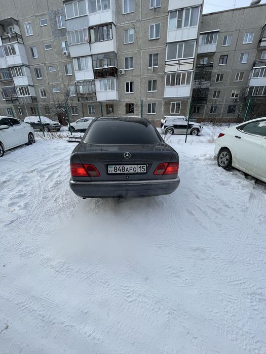 Продам мерседес 210