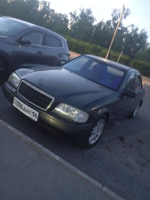 Mercedes-Benz. С 180 W202. Двигатель М111. 1.8об 1994год.