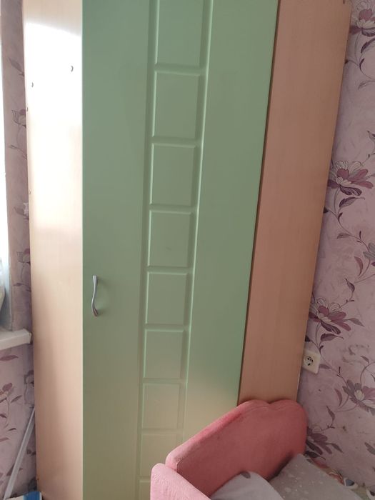 Продам гарнитур подростковый