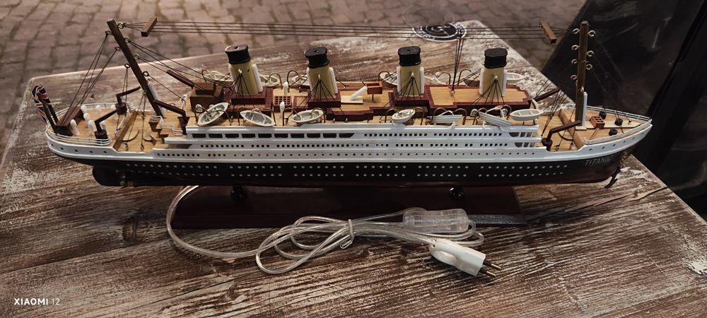 Макет на Титаник