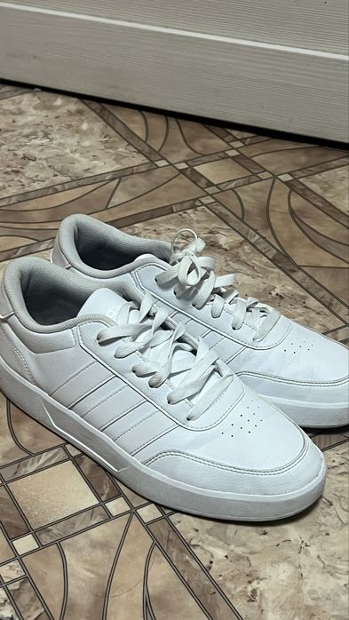 Кроссовки adidas