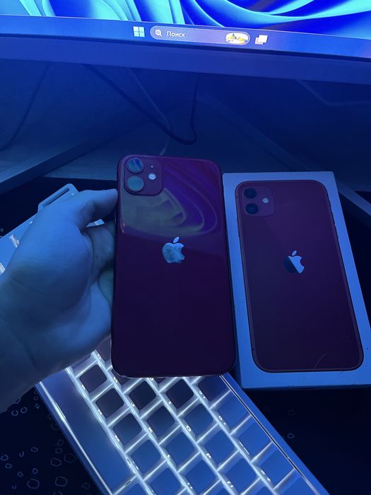 Айфон 11 64GB RED